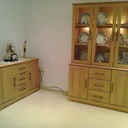 Danescroft Apartment *